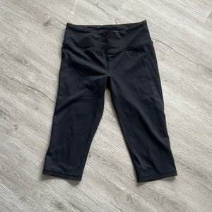 Victorias Secret black crop leggings size M